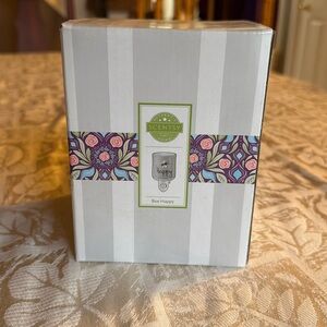 Scentsy Wall Plug in Bee Happy Warmer